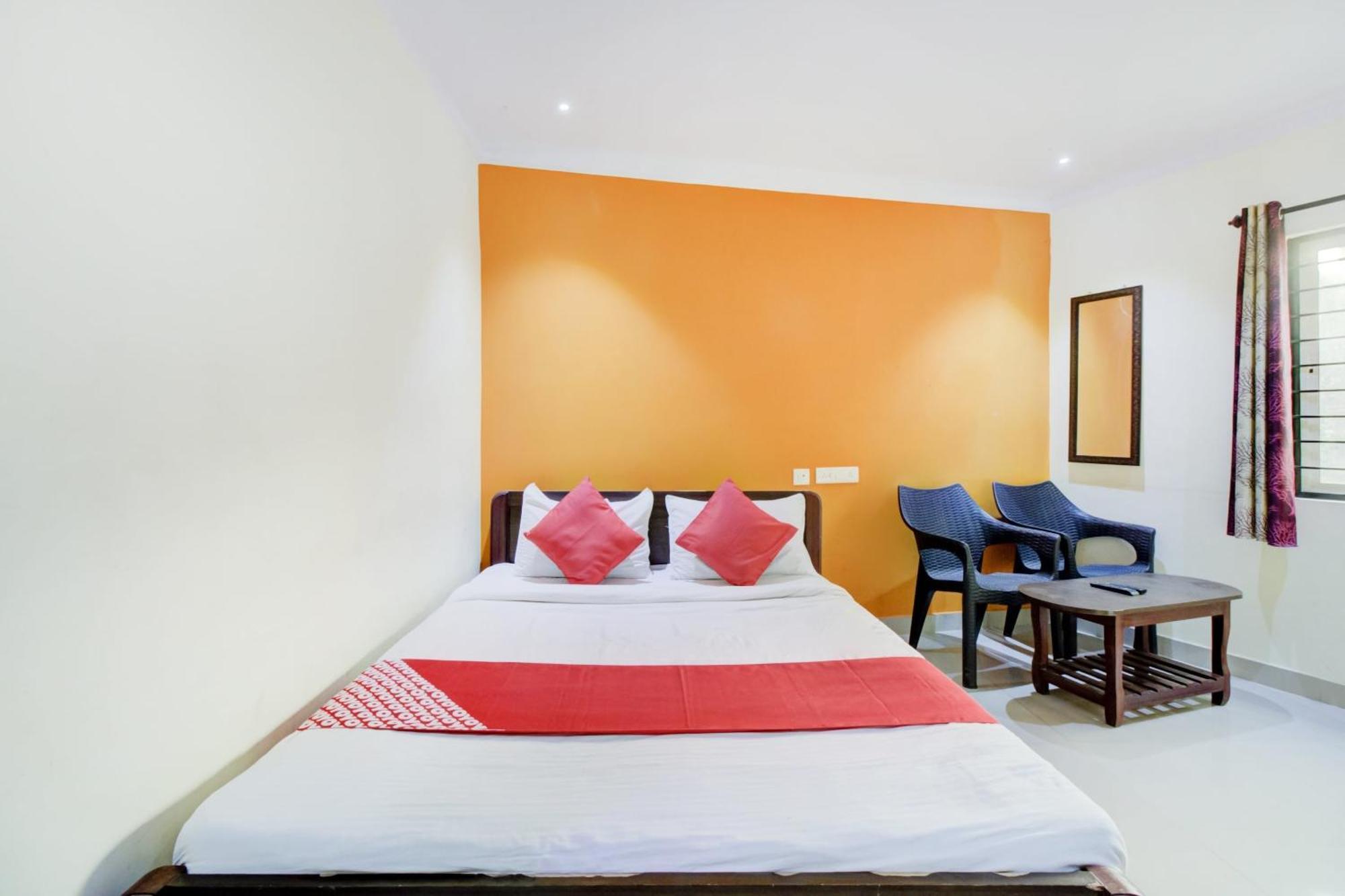 Hotel O Malnad Grand Inn Kumbalgod Bagian luar foto