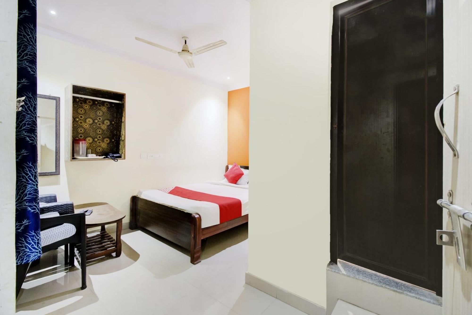 Hotel O Malnad Grand Inn Kumbalgod Bagian luar foto