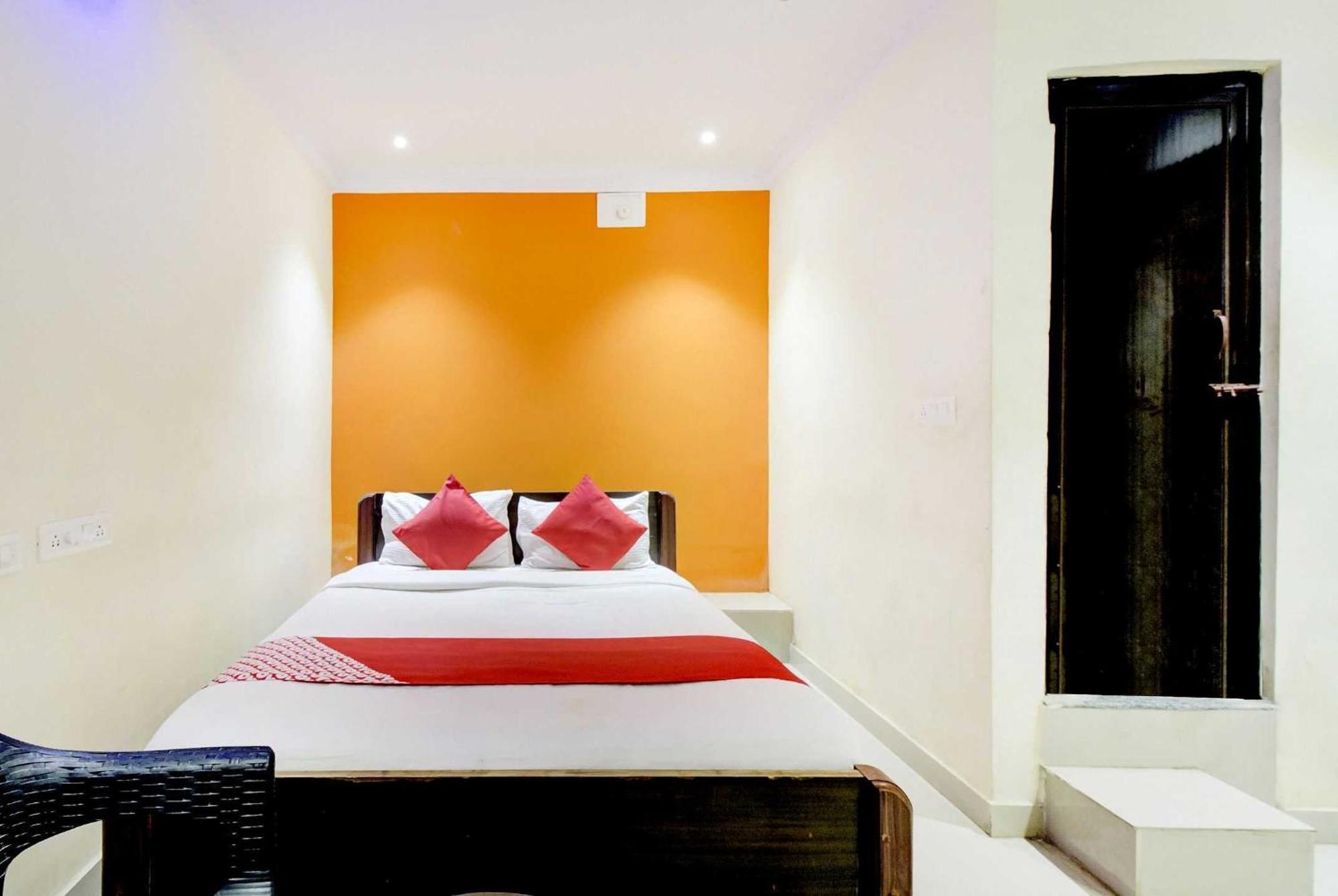 Hotel O Malnad Grand Inn Kumbalgod Bagian luar foto