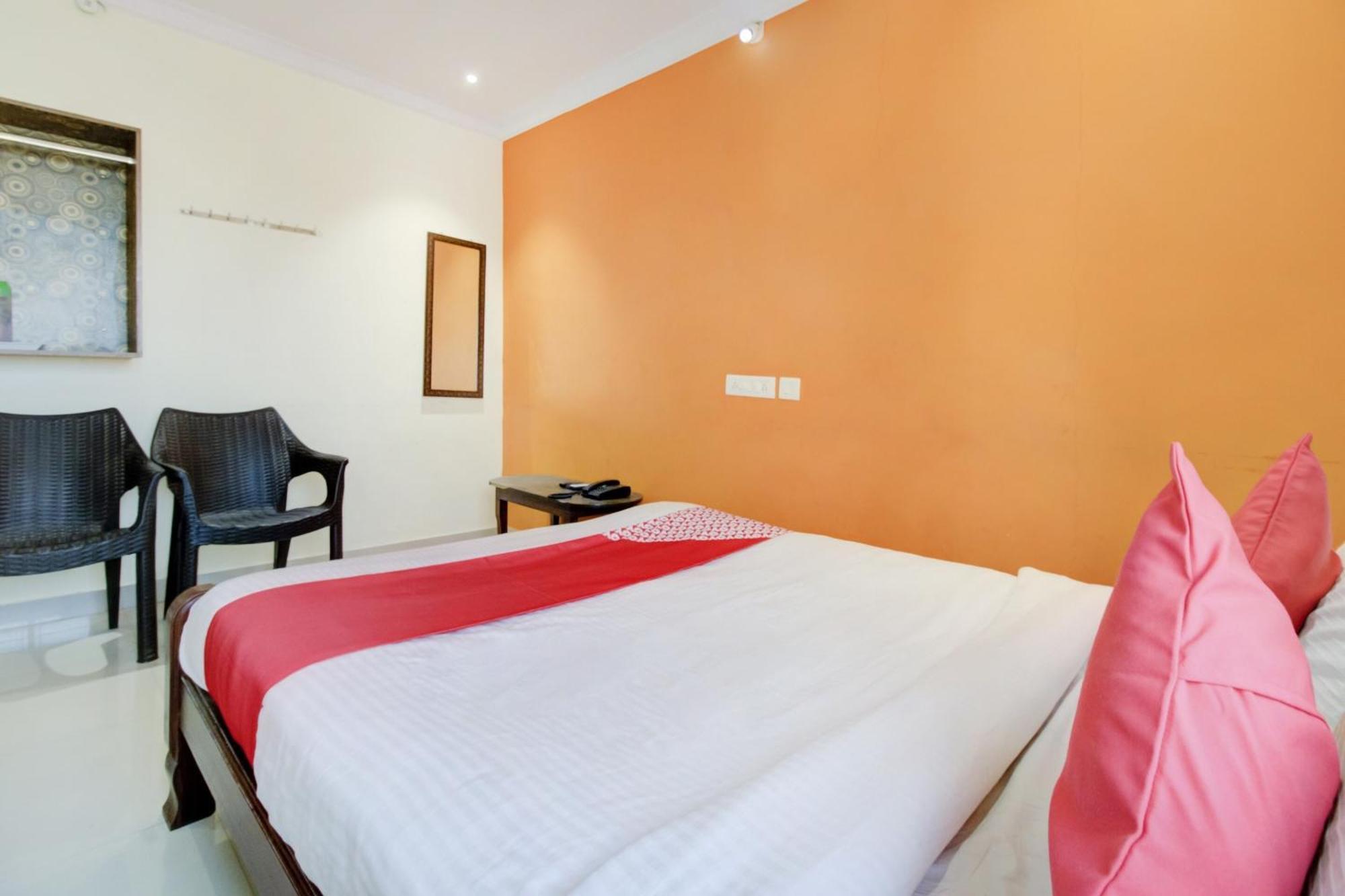 Hotel O Malnad Grand Inn Kumbalgod Bagian luar foto