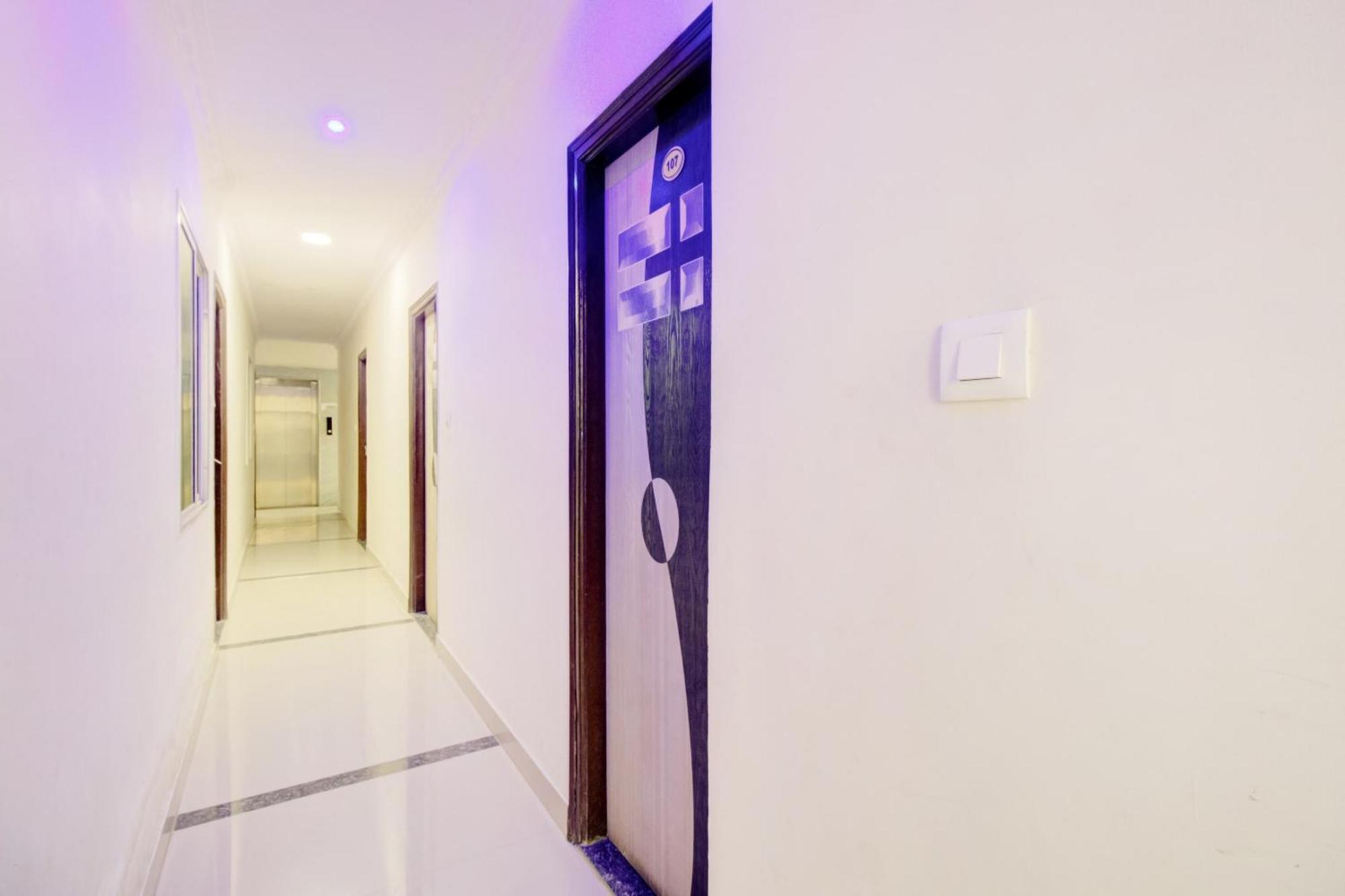 Hotel O Malnad Grand Inn Kumbalgod Bagian luar foto