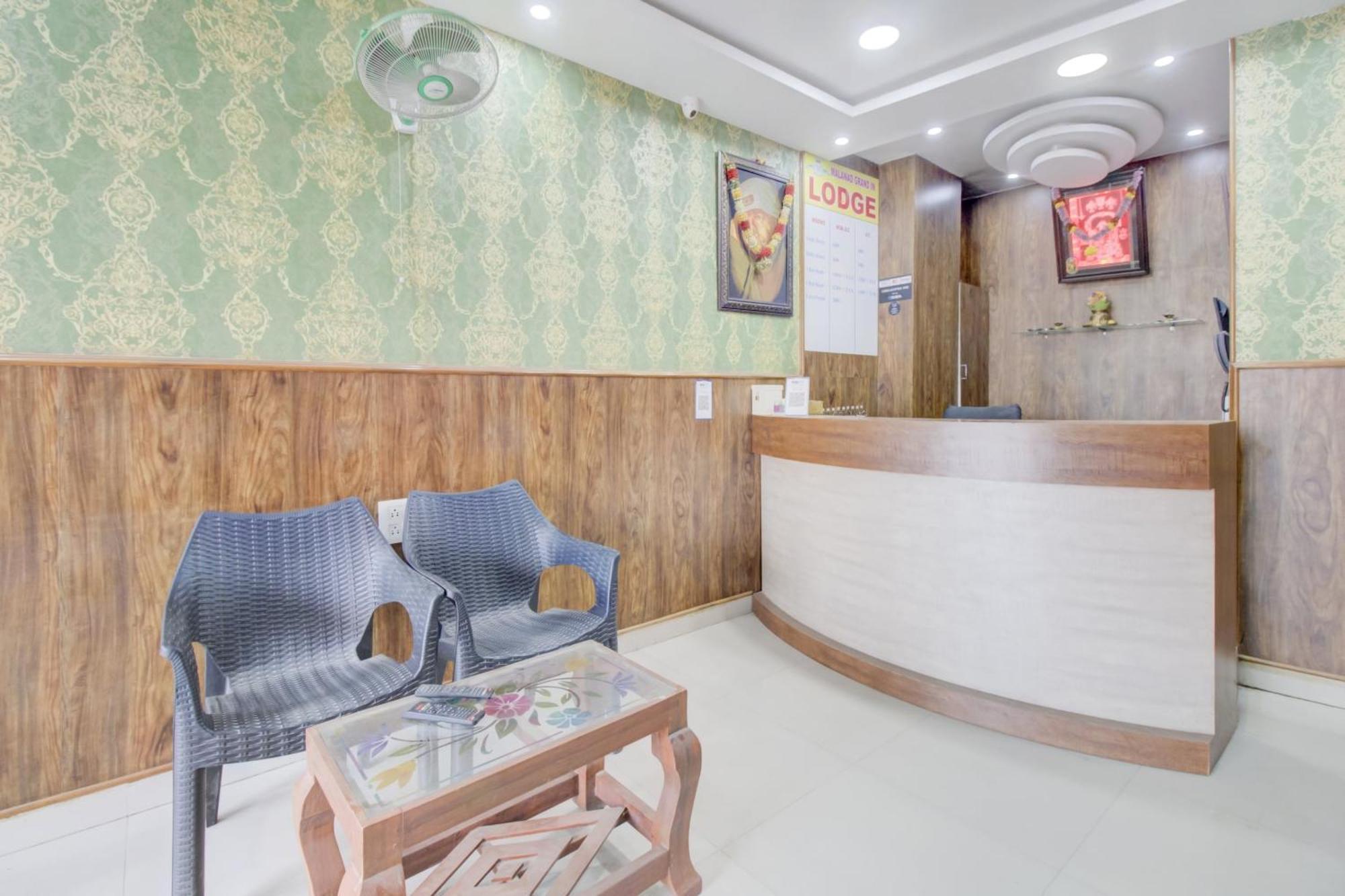 Hotel O Malnad Grand Inn Kumbalgod Bagian luar foto