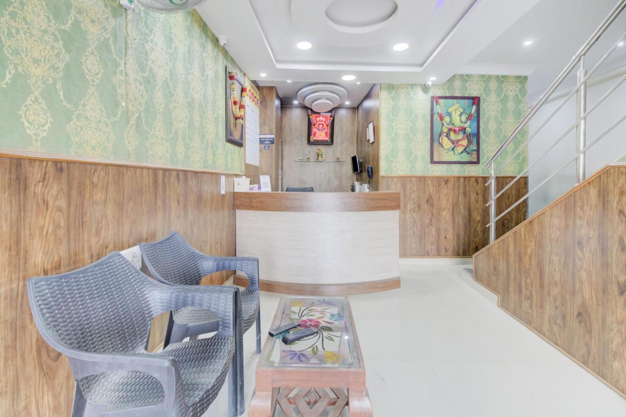 Hotel O Malnad Grand Inn Kumbalgod Bagian luar foto