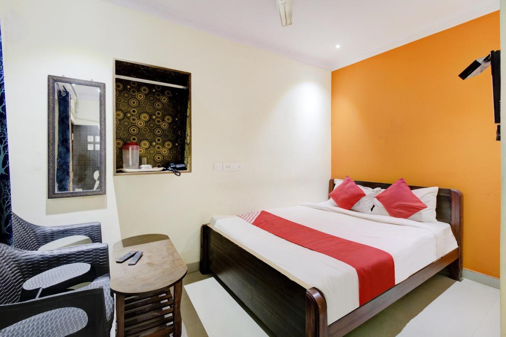 Hotel O Malnad Grand Inn Kumbalgod Bagian luar foto