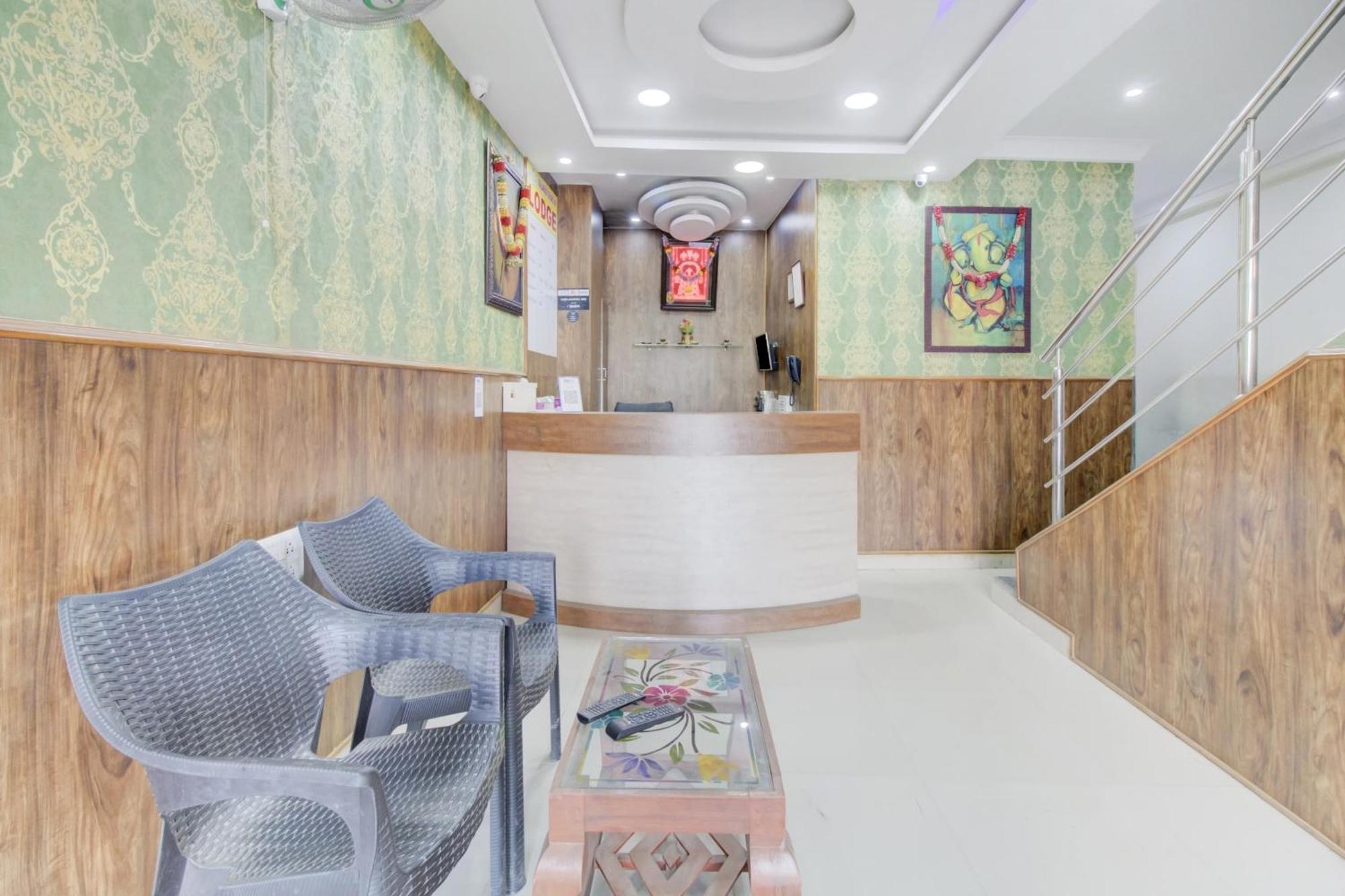 Hotel O Malnad Grand Inn Kumbalgod Bagian luar foto