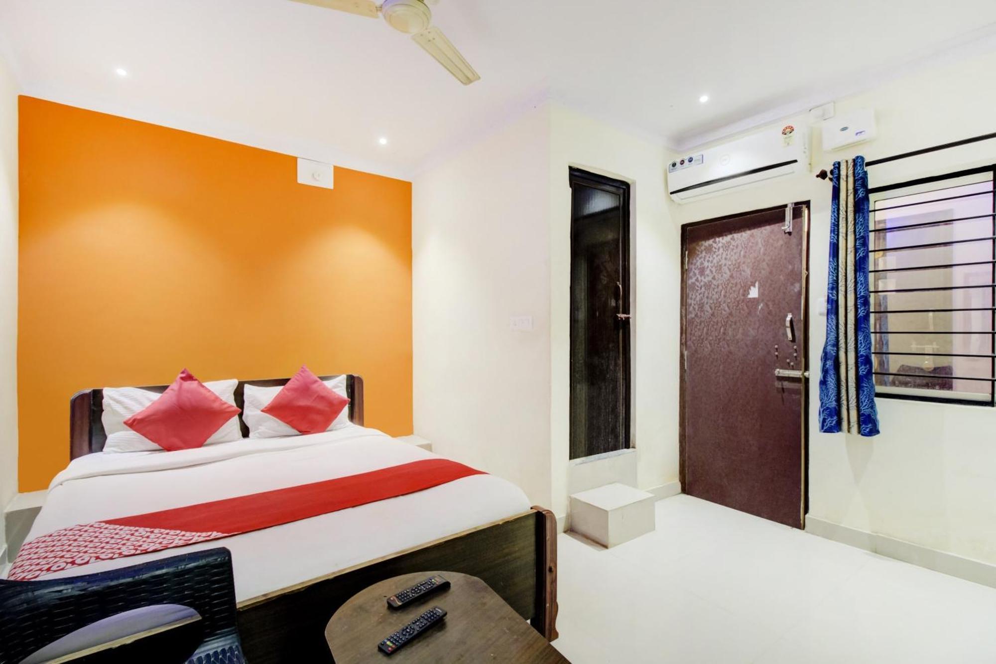 Hotel O Malnad Grand Inn Kumbalgod Bagian luar foto
