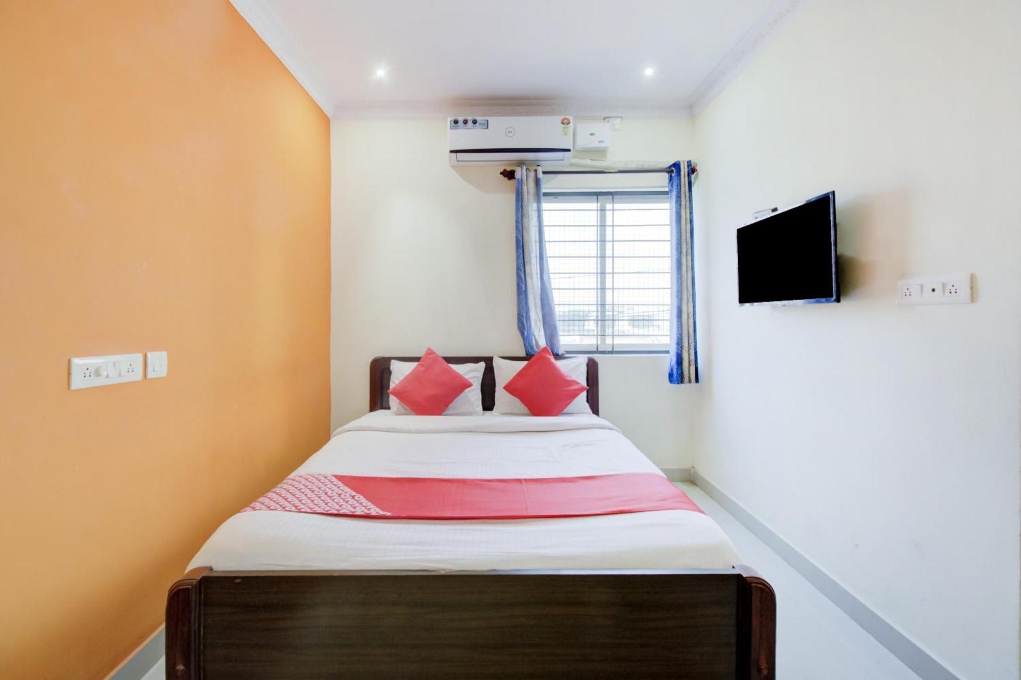 Hotel O Malnad Grand Inn Kumbalgod Bagian luar foto